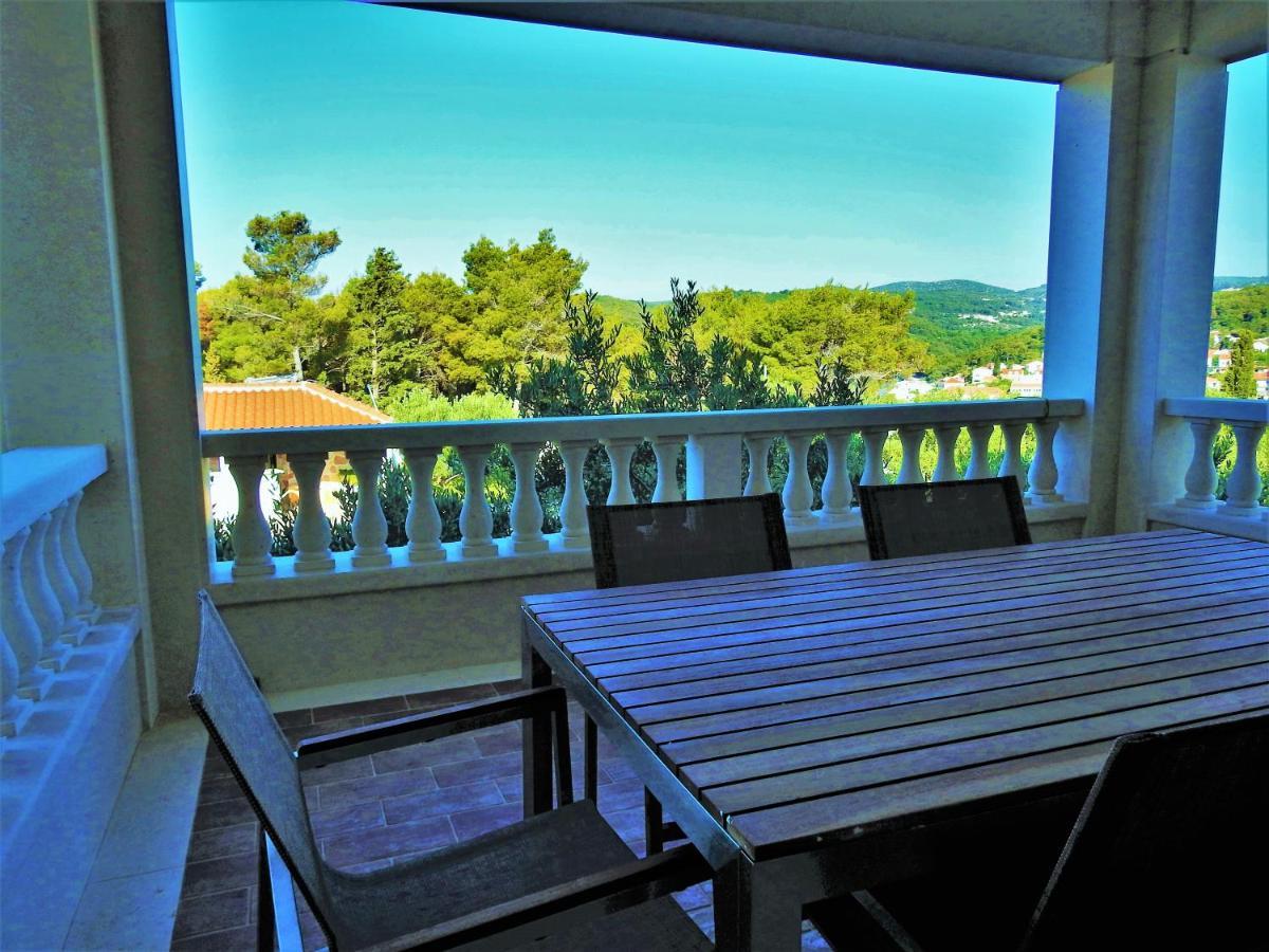 Apartments Villa Barbara Sumartin Exterior foto