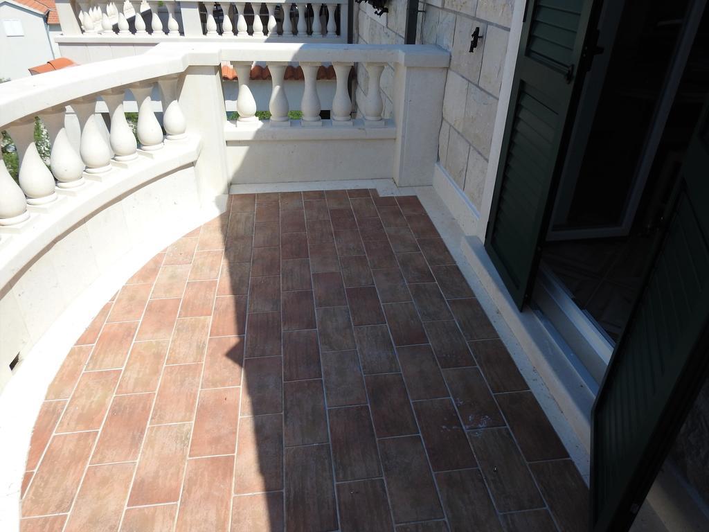 Apartments Villa Barbara Sumartin Exterior foto