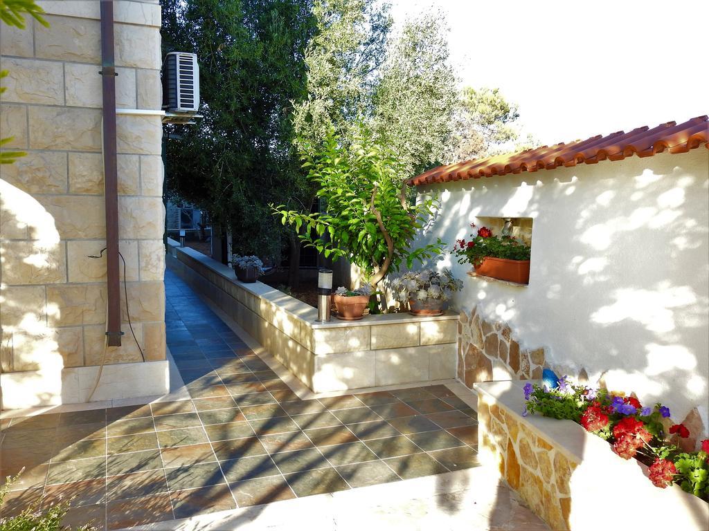 Apartments Villa Barbara Sumartin Exterior foto