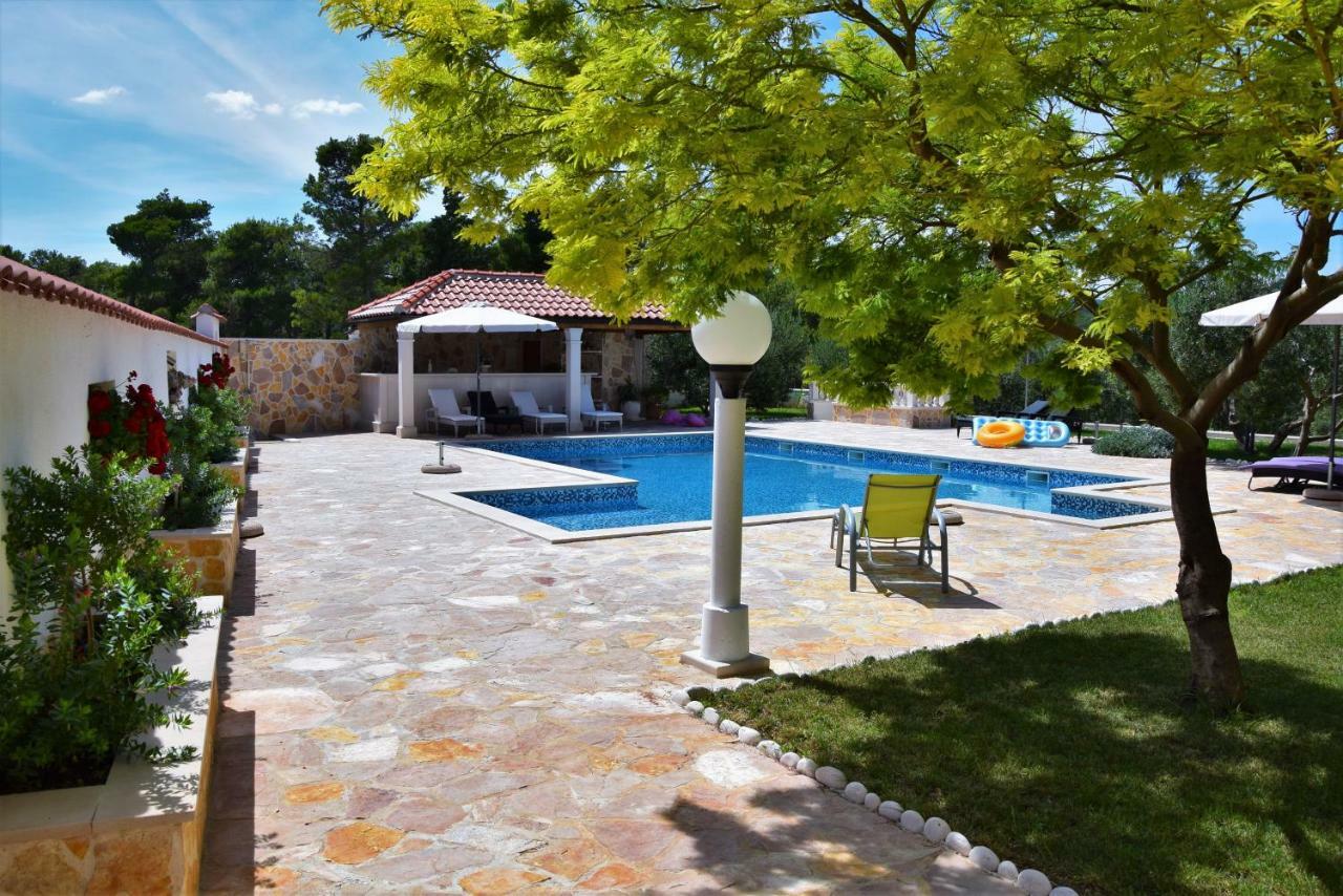 Apartments Villa Barbara Sumartin Exterior foto